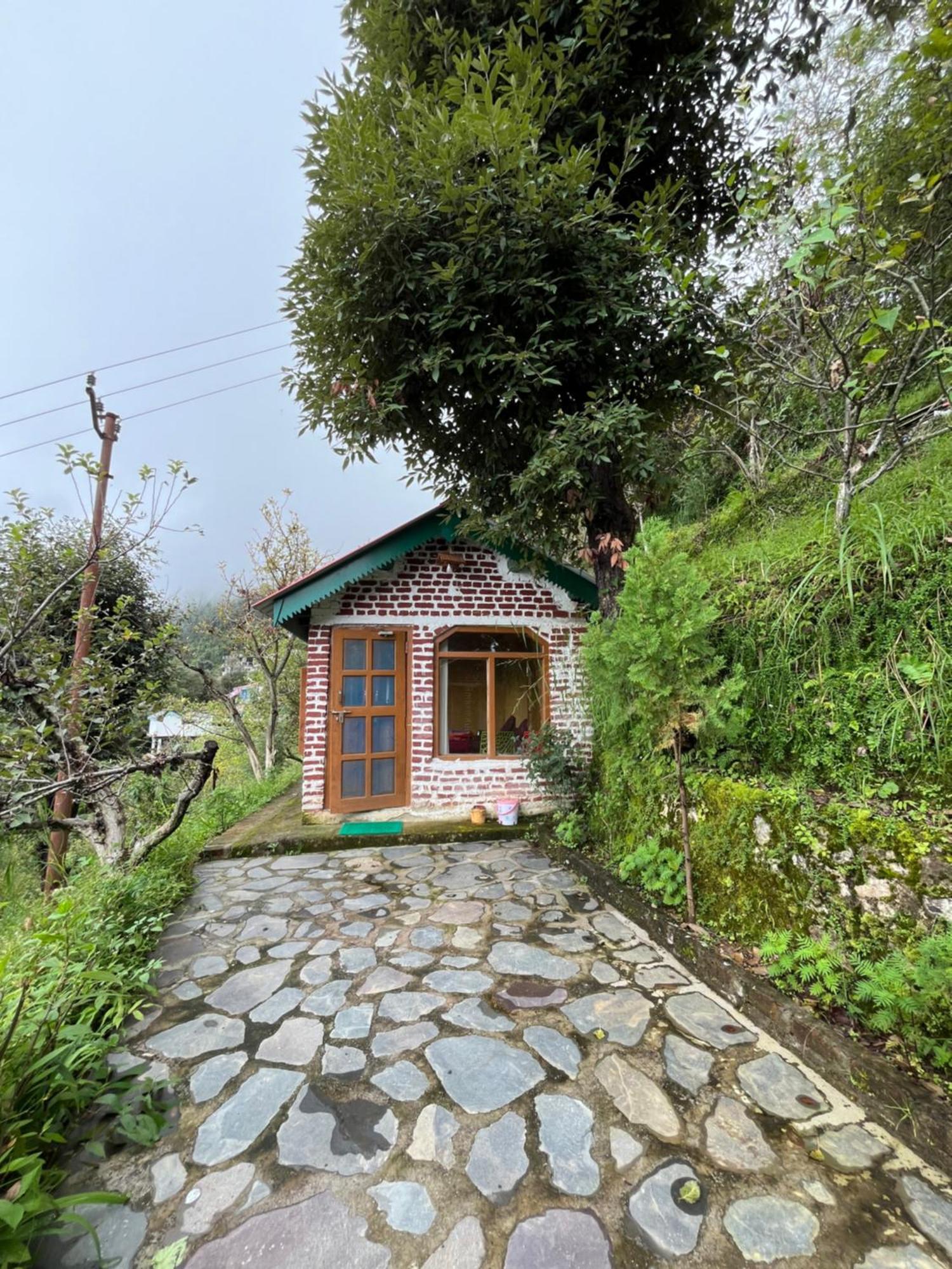 Apple Garden Cottages And Restaurant Дханолти Экстерьер фото